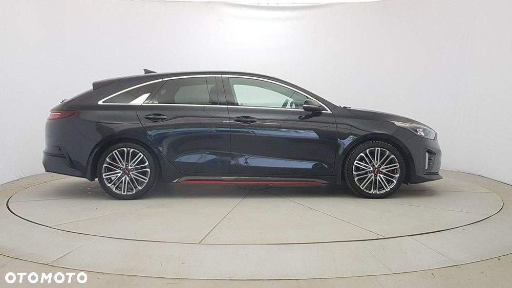 Kia ProCeed - 8