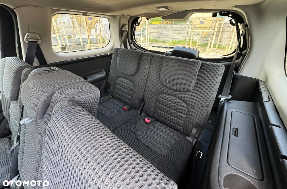 Nissan Pathfinder - 8