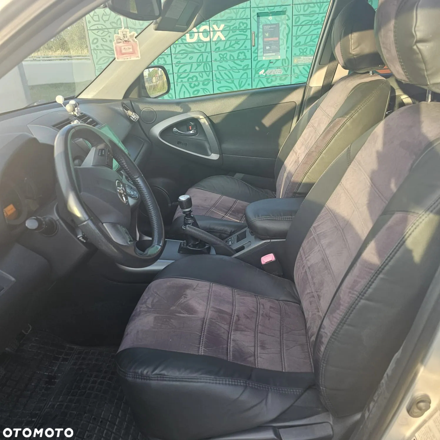 Toyota RAV4 - 3