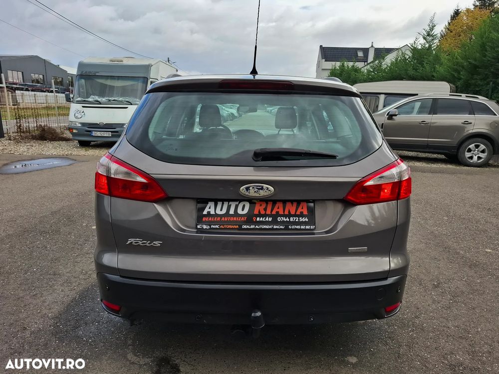 Ford Focus - 10