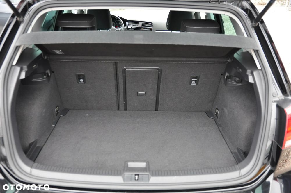 Volkswagen Golf - 12