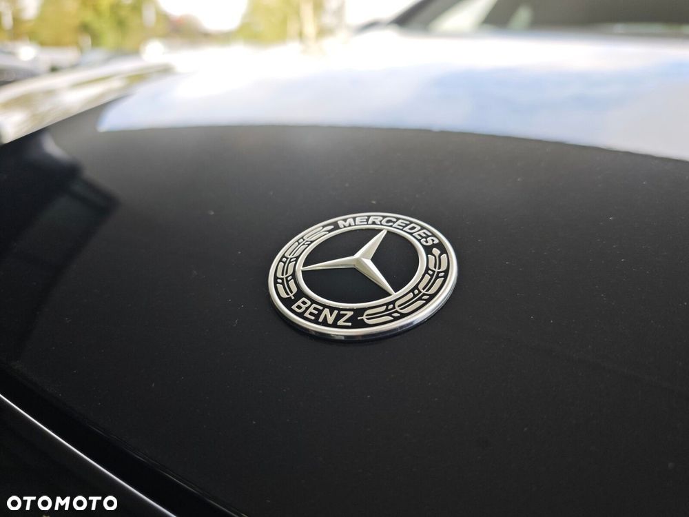 Mercedes-Benz Klasa E 220 d mHEV 4-Matic AMG 9G-Tronic - 34