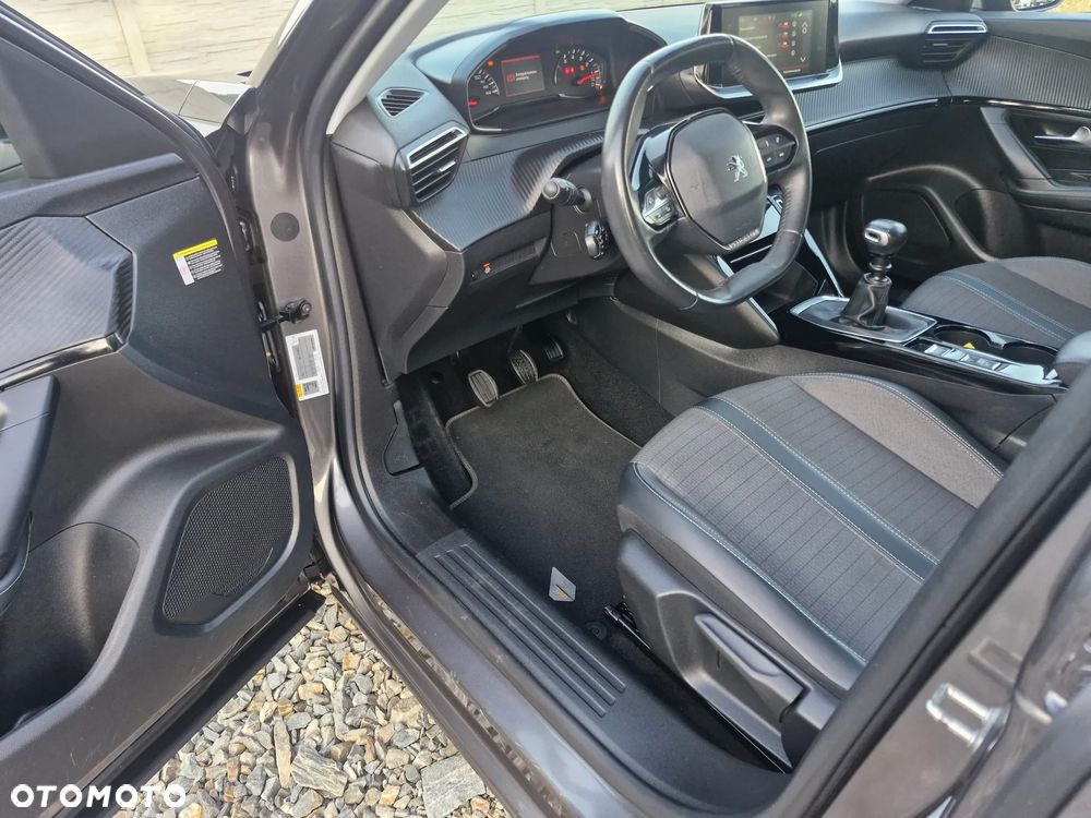 Peugeot 2008 - 22