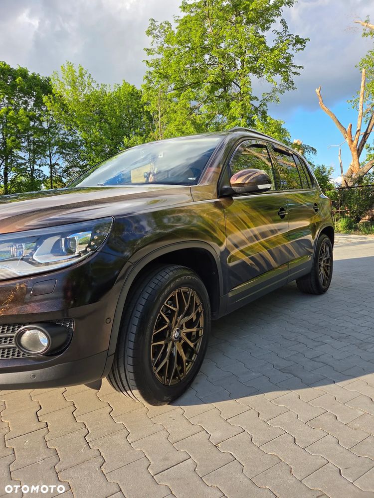 Volkswagen Tiguan 2.0 TDI 4Mot Perfectline R-Style DSG - 6