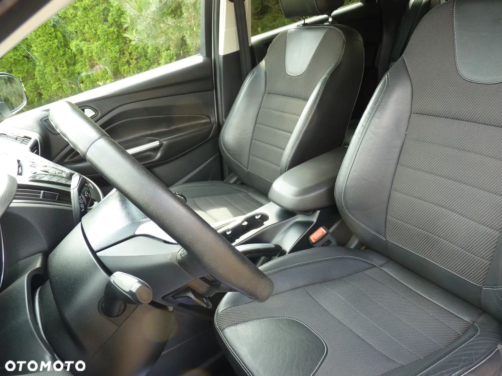 Ford Kuga 2.0 TDCi 2x4 Titanium - 7