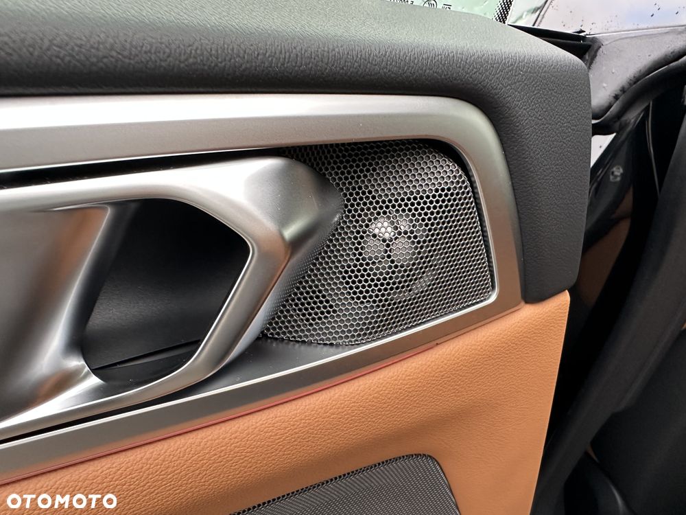 BMW i4 - 18