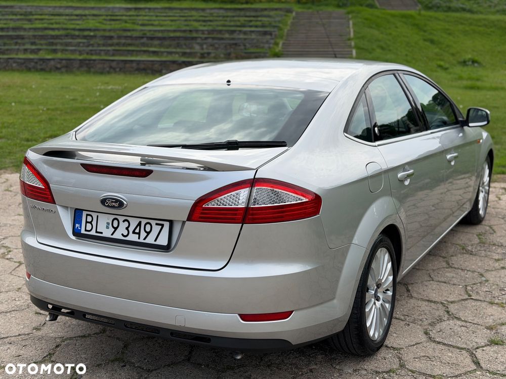 Ford Mondeo 2.5 Ghia - 13