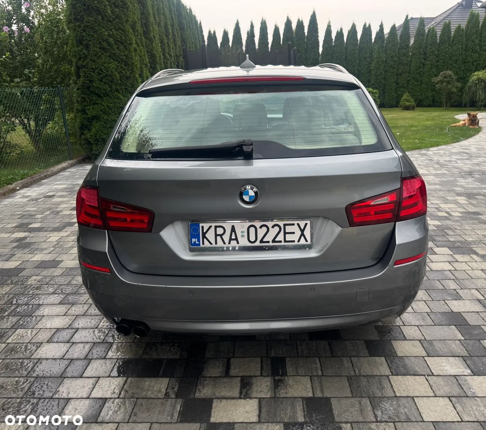 BMW 5 Series 2011 photo 3
