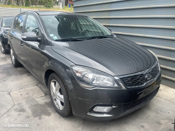 KIA CEED 1.6 CRDI DE 2012 PARA PEÇAS