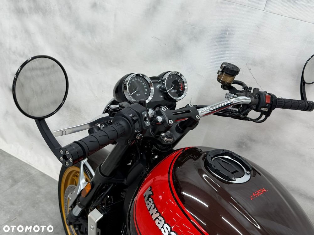 Kawasaki Z 900 RS - 31