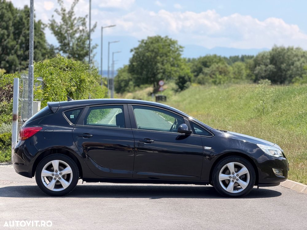Opel Astra 1.7 CDTI Cosmo - 5