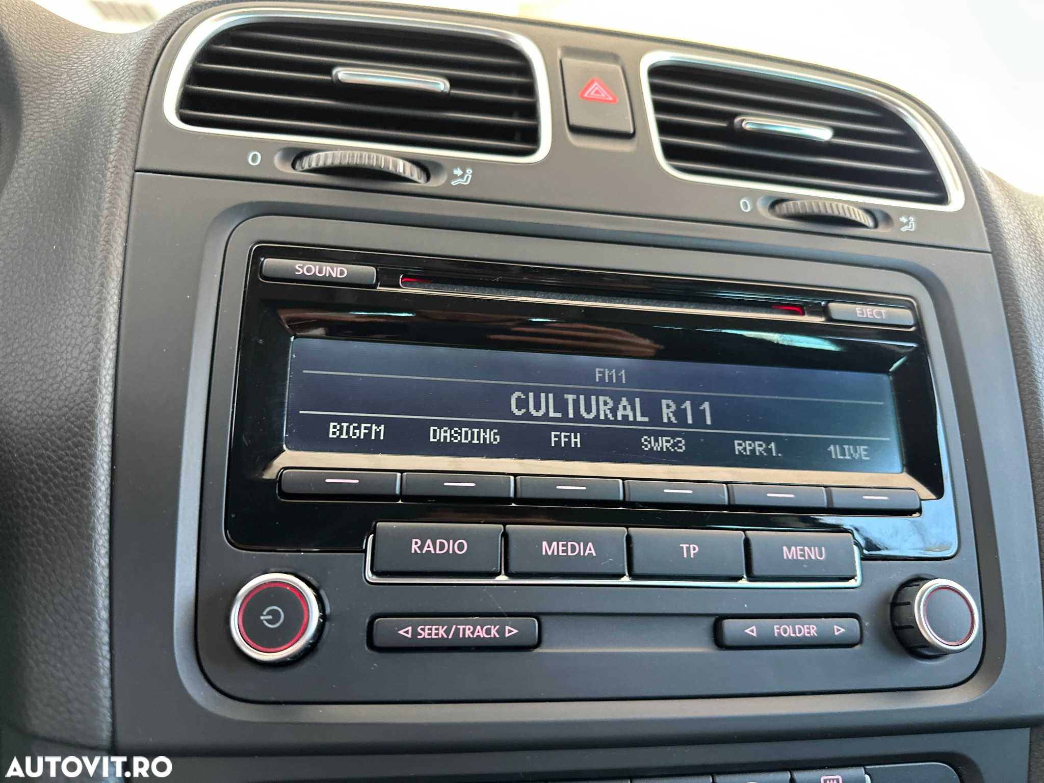 Volkswagen Golf 1.2 TSI BlueMotion Technology Style - 24