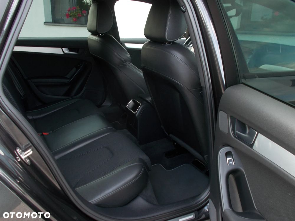 Audi A4 Avant 2.0 TDI DPF multitronic S line Sportpaket - 8