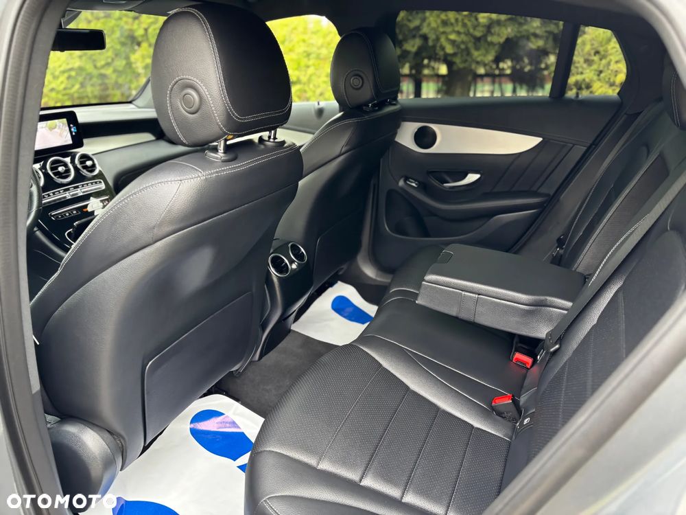 Mercedes-Benz GLC 220 d 4Matic 9G-TRONIC AMG Line - 20