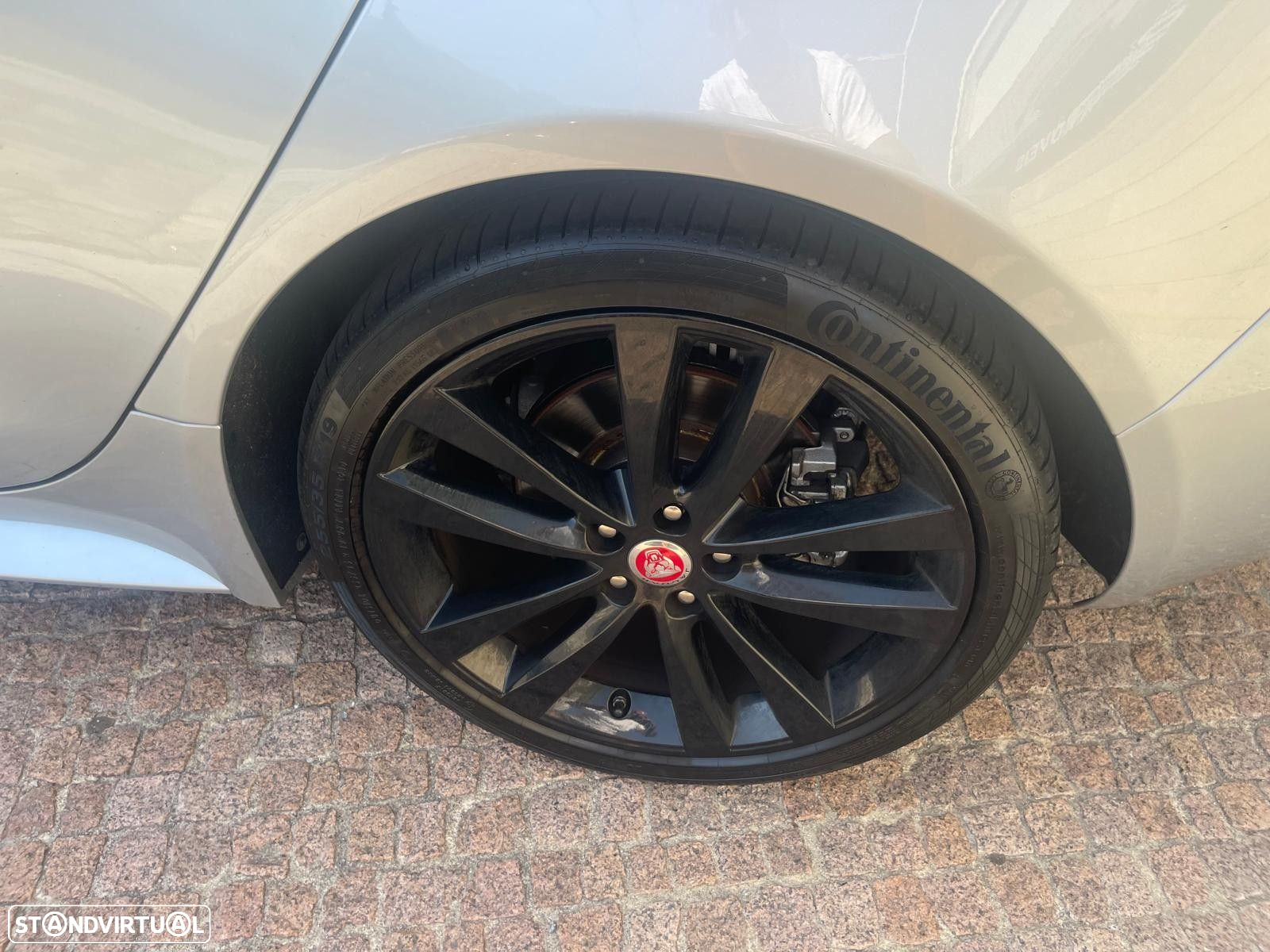 Jaguar XE 2.0 D R-Sport Aut. - 11