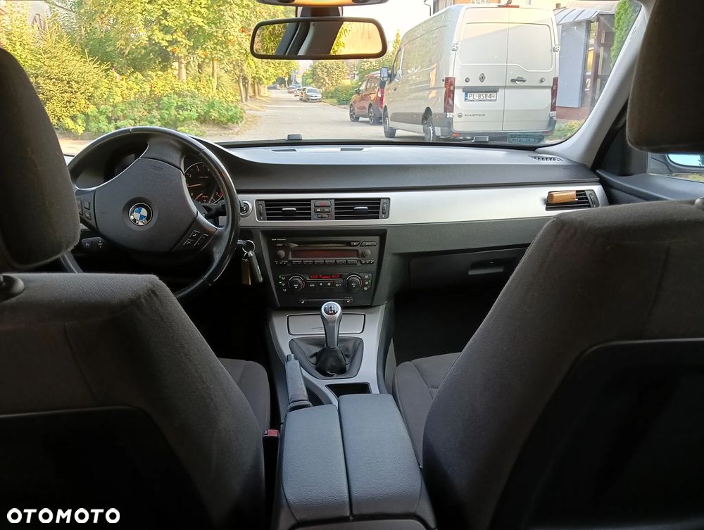 BMW Seria 3 320i - 19