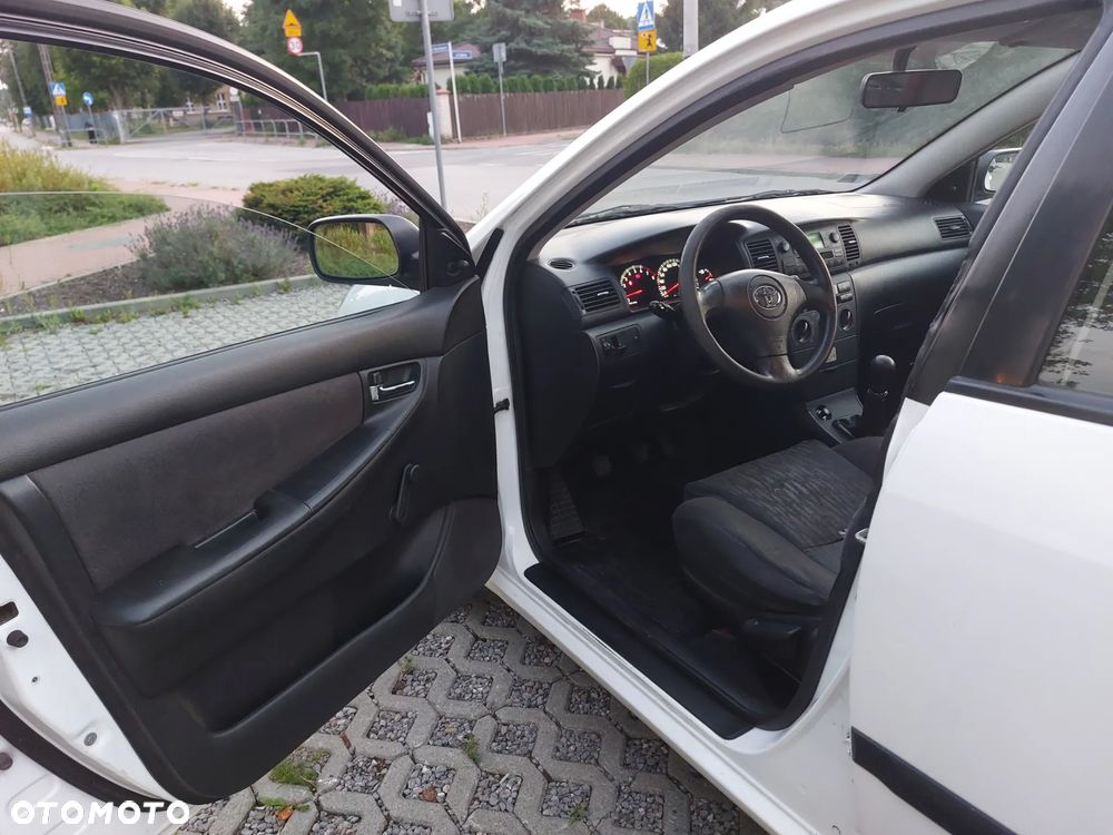 Toyota Corolla 1.4 VVT-i Base - 10