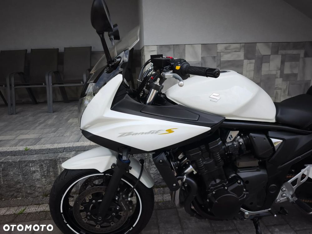 Suzuki Bandit - 27