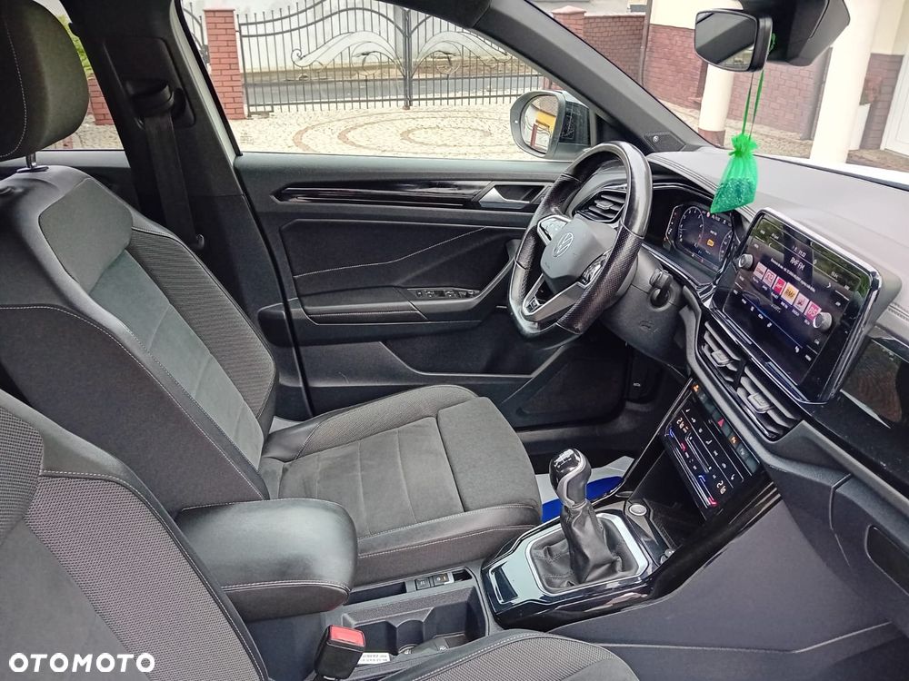 Volkswagen T-Roc 1.5 TSI R-Line Plus - 24