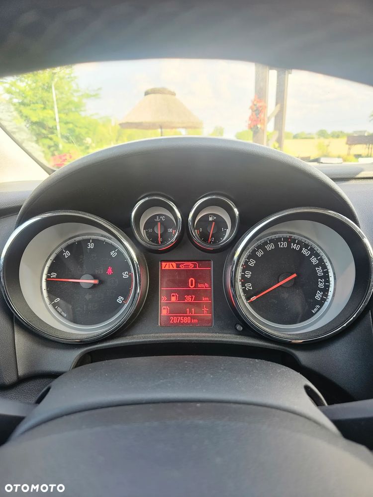 Opel Astra 2.0 CDTI DPF SportsTourer Exklusiv - 13