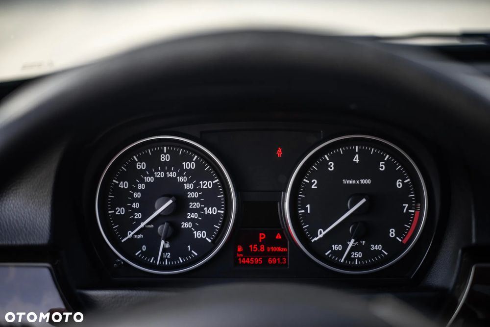 BMW Seria 3 335i xDrive - 11