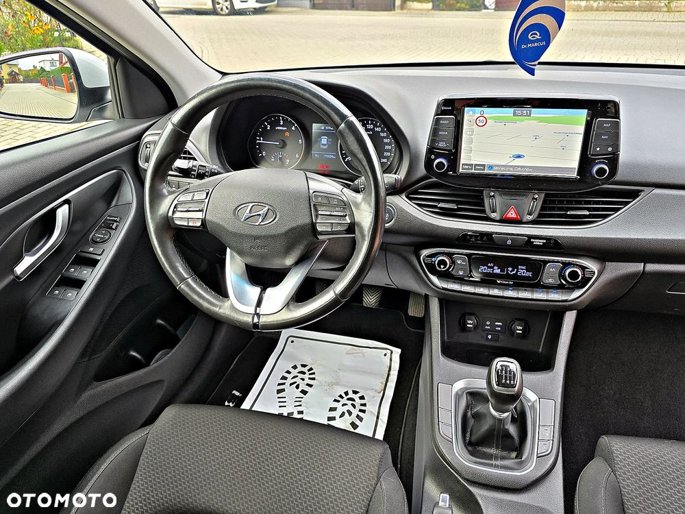 Hyundai i30 1.6 CRDI Fifa World Cup Edition - 27