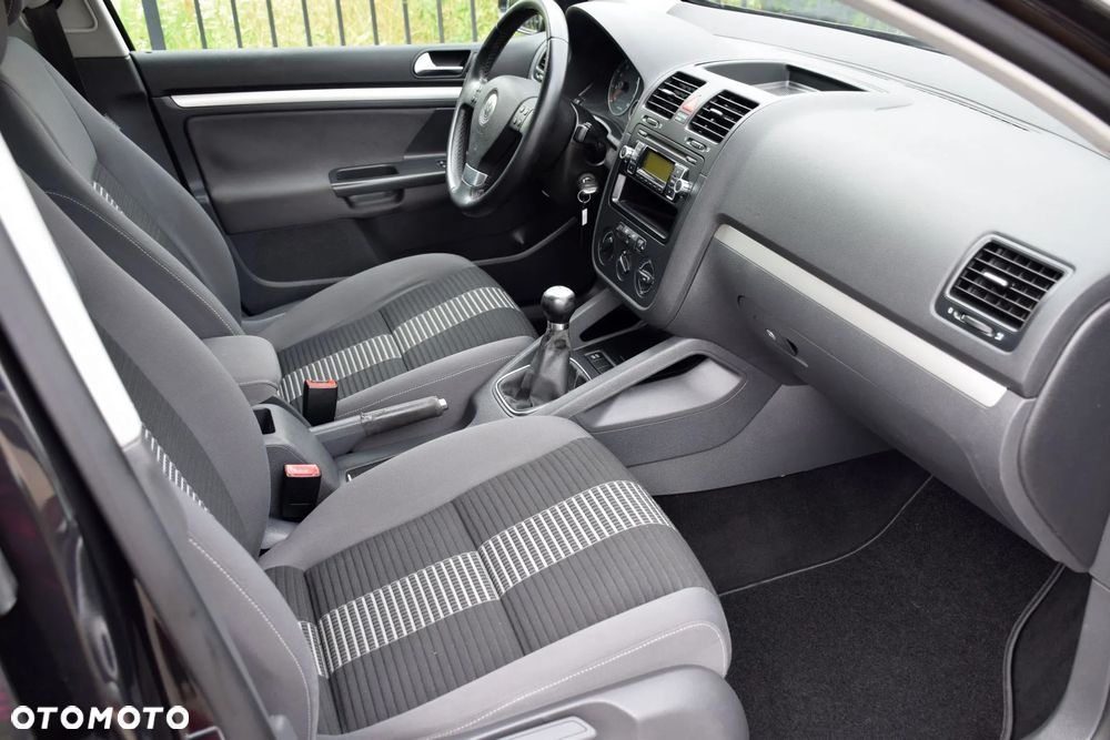 Volkswagen Golf 1.6 United - 13