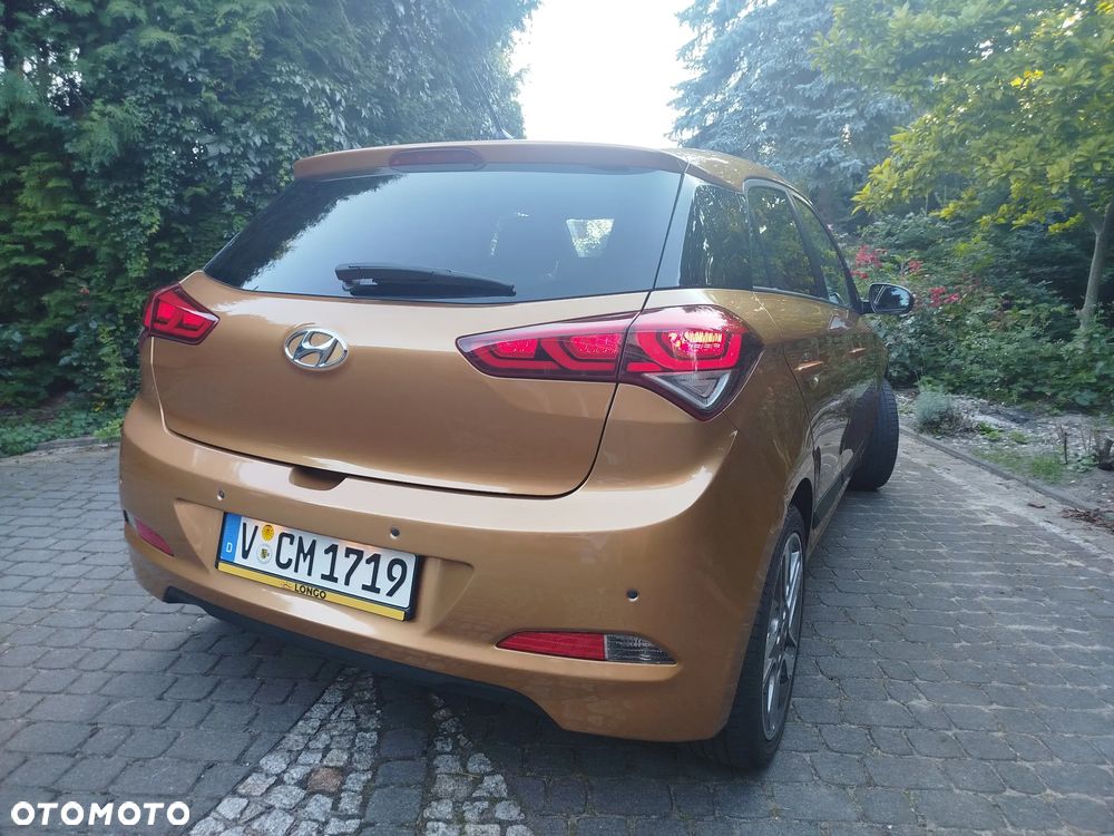 Hyundai i20 - 12