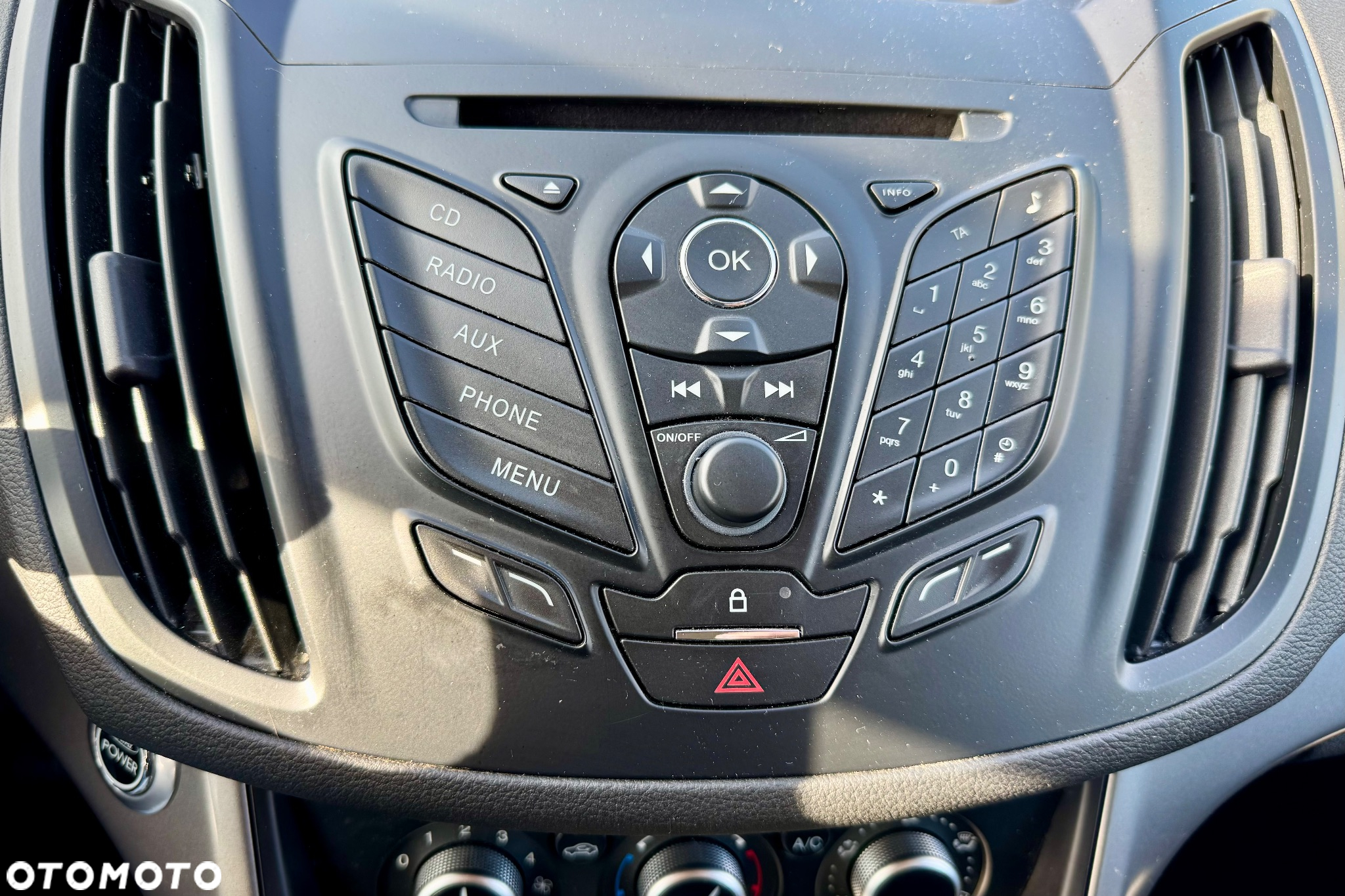 Ford Kuga - 27