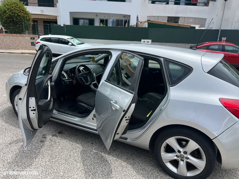 Opel Astra 1.3 CDTI Cosmo - 3