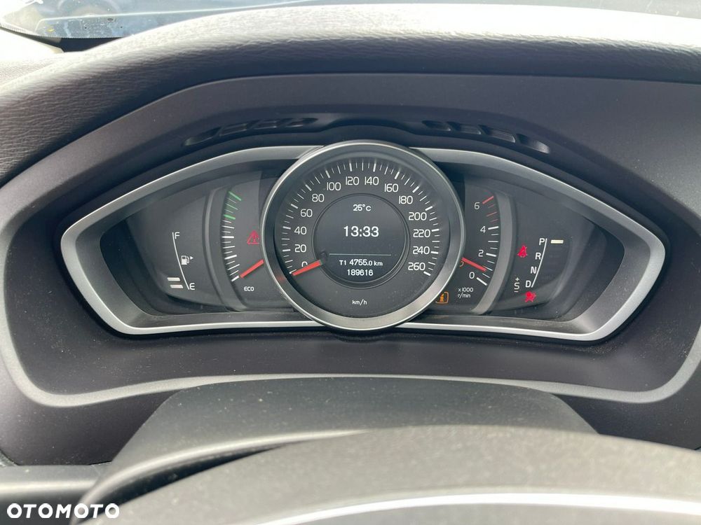 Volvo V40 D3 Geartronic Momentum - 9