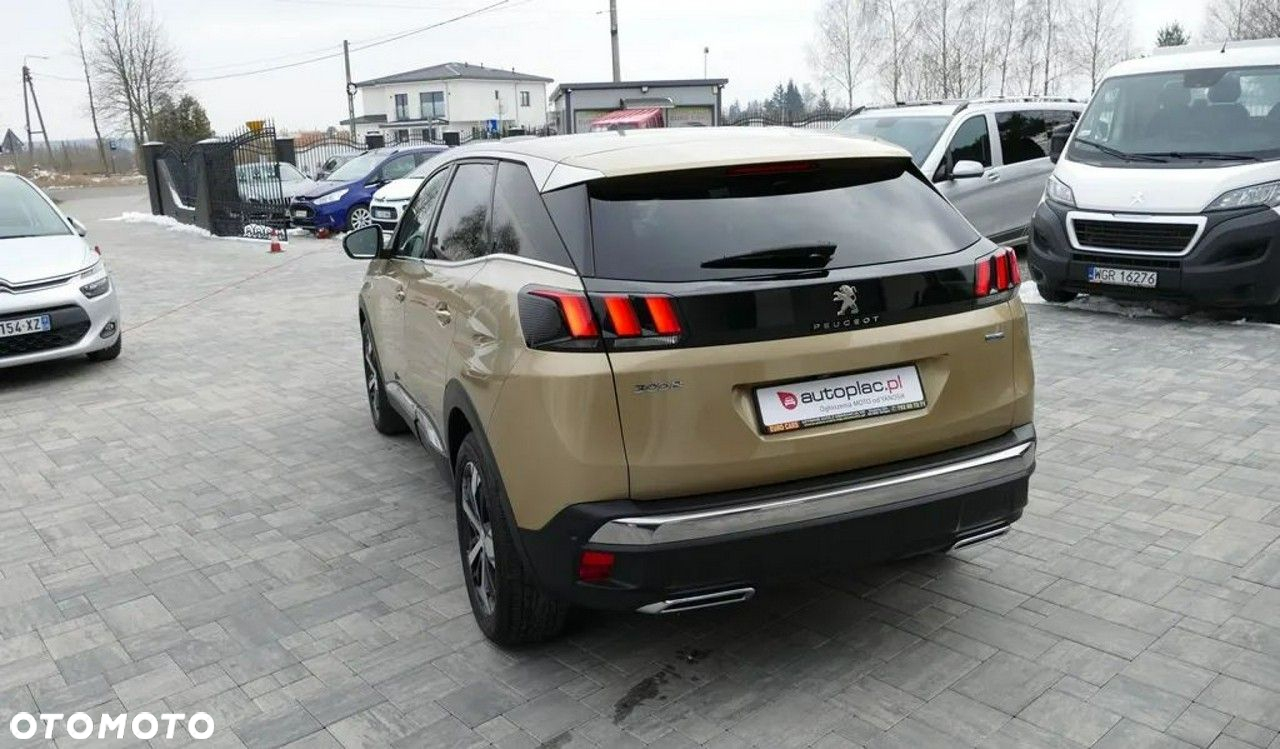 Peugeot 3008 1.2 PureTech Allure S&S - 10