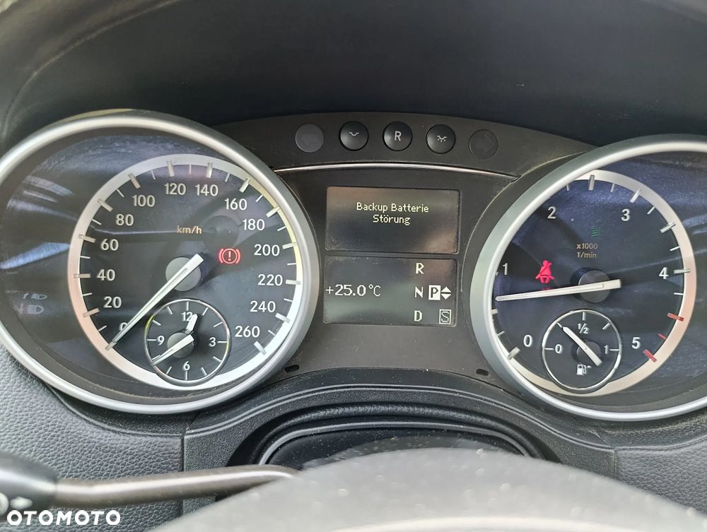 Mercedes-Benz GL 350 CDI DPF 4Matic BlueEFFICIENCY 7G-TRONIC - 16