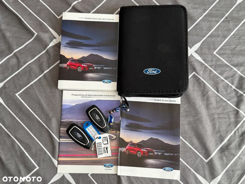 Ford Kuga 2.5 Duratec PHEV ST-LINE X - 32