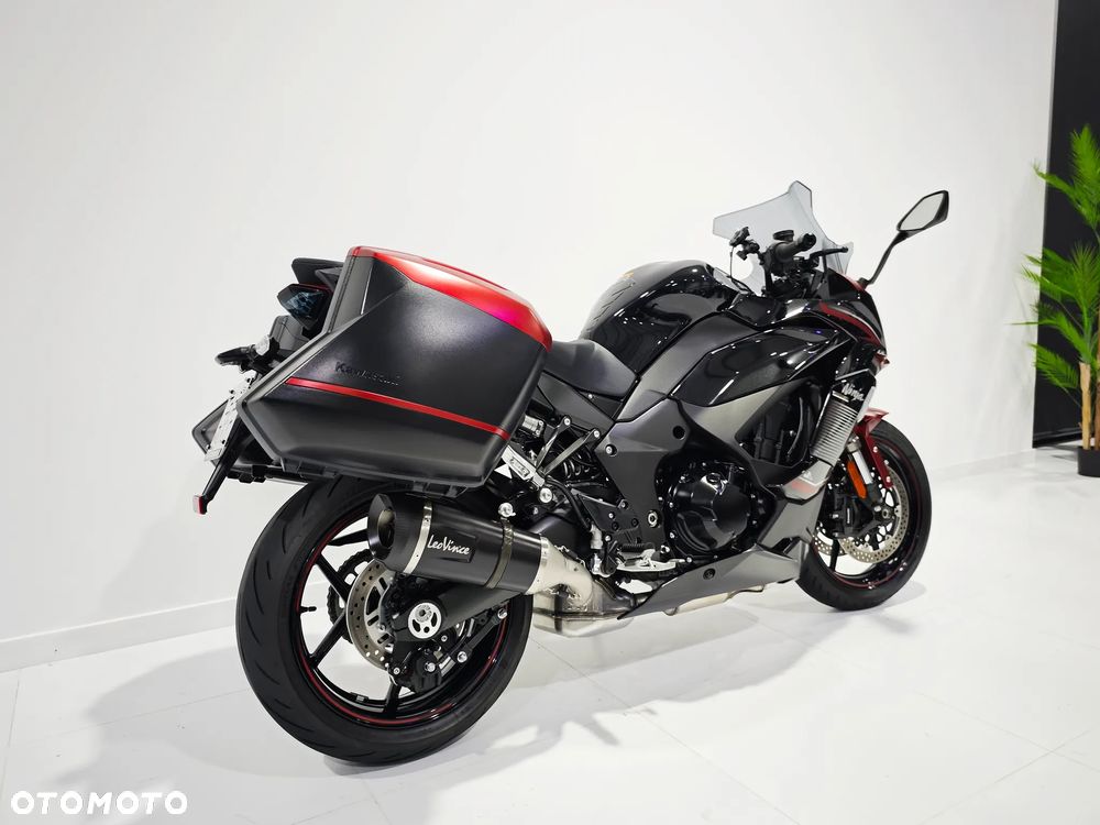 Kawasaki Ninja 1000 SX - 13