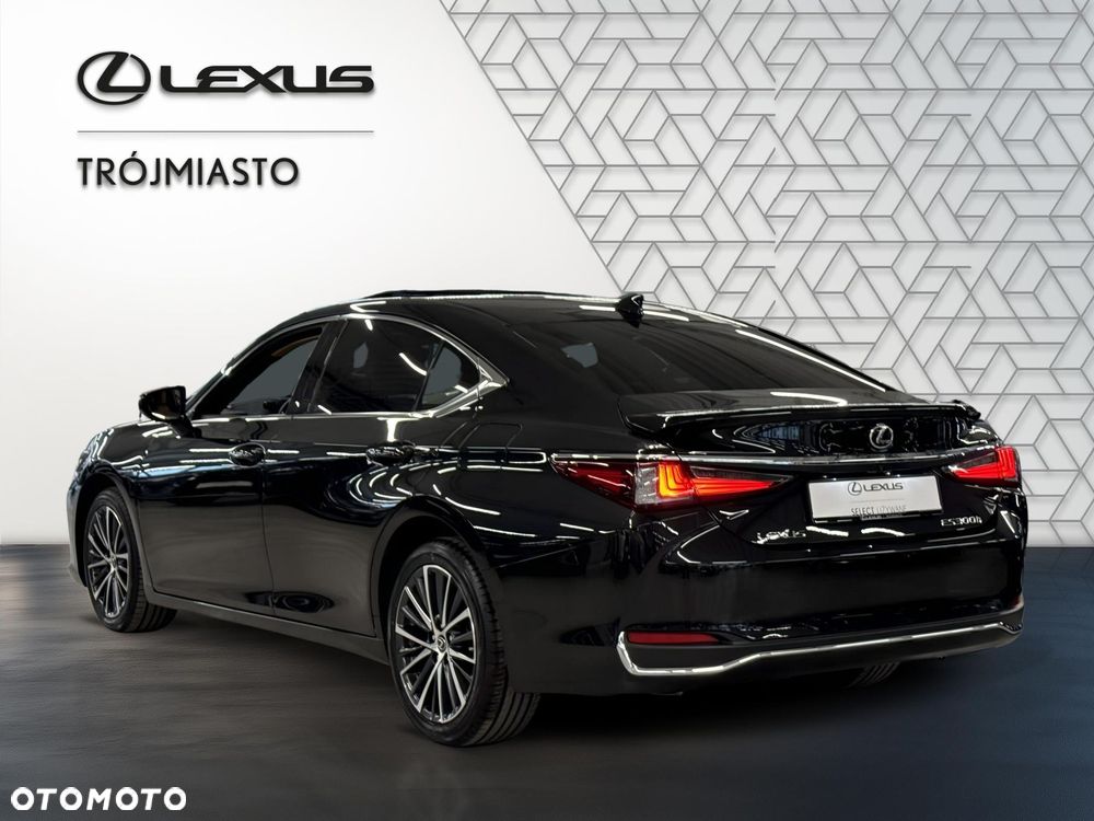 Lexus ES 300h Business Edition - 3