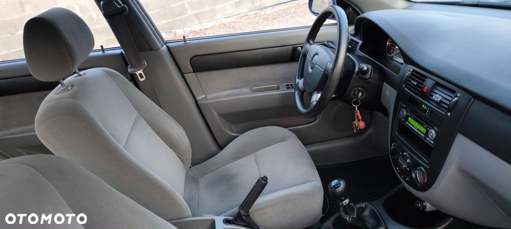 Chevrolet Nubira - 24