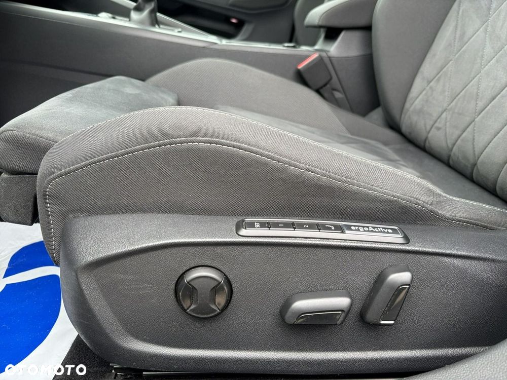 Volkswagen Golf - 13