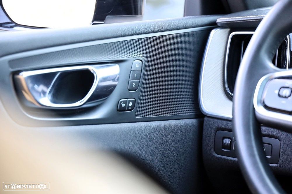 Volvo XC 60 2.0 T8 PHEV Inscription AWD - 18