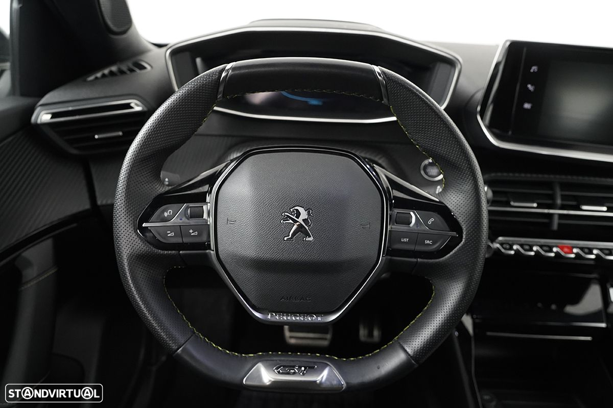 Peugeot e-2008 50 kWh GT - 16