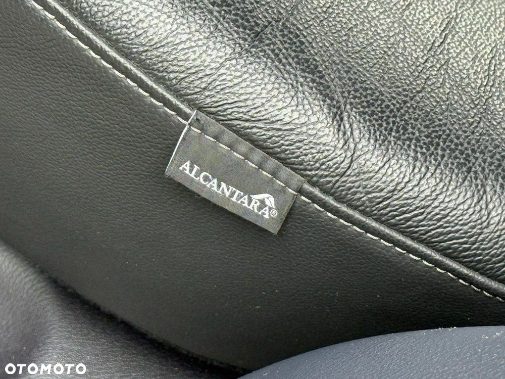 Honda CR-V 2.0i-VTEC Elegance 50 Jahre Edition - 17