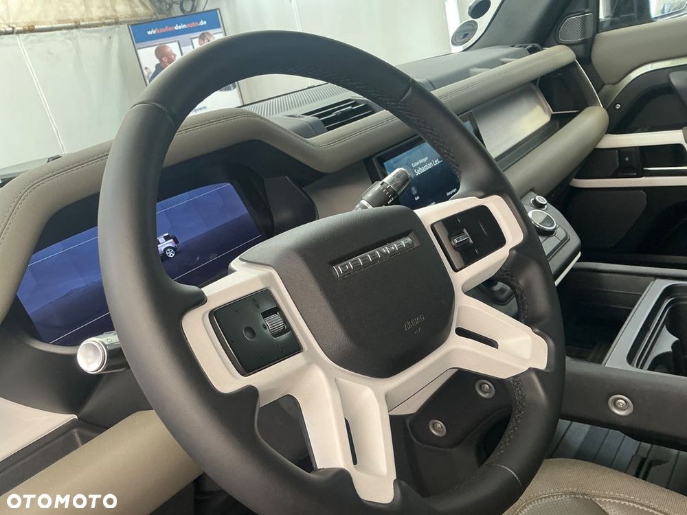 Land Rover Defender 110 D200 SE - 32