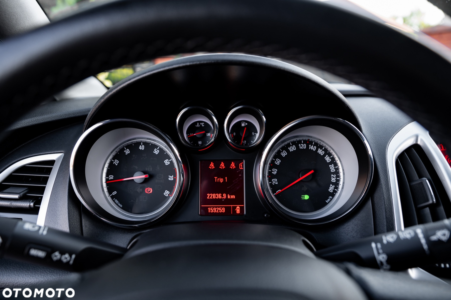 Opel Astra 1.6 Turbo Sport - 28
