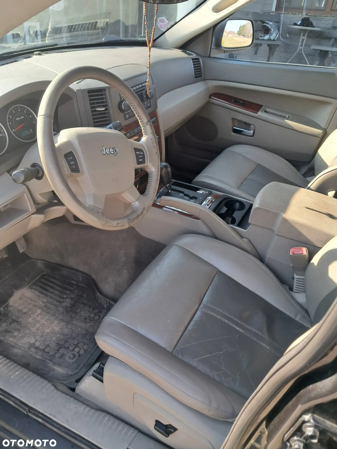 Jeep Grand Cherokee - 18