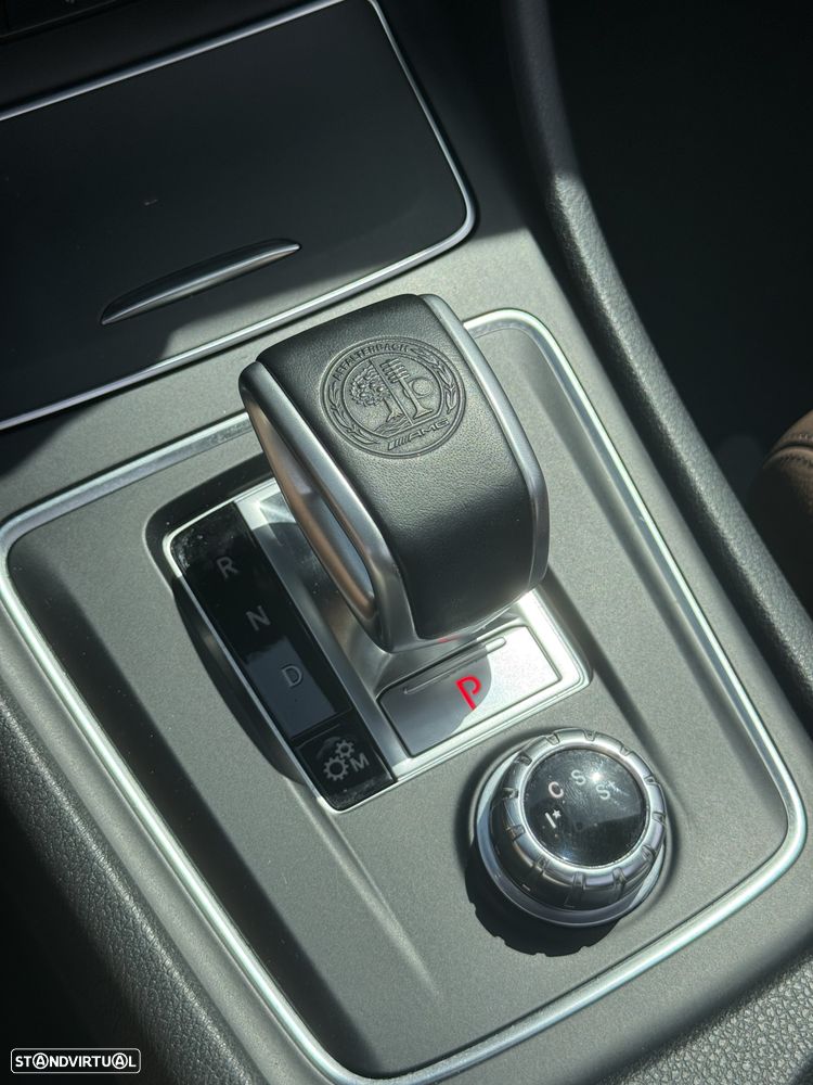 Mercedes-Benz CLA 45 AMG 4Matic Speedshift 7G-DCT - 12