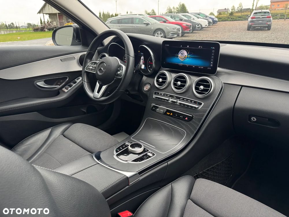 Mercedes-Benz Klasa C 220 d 9G-TRONIC Exclusive - 16