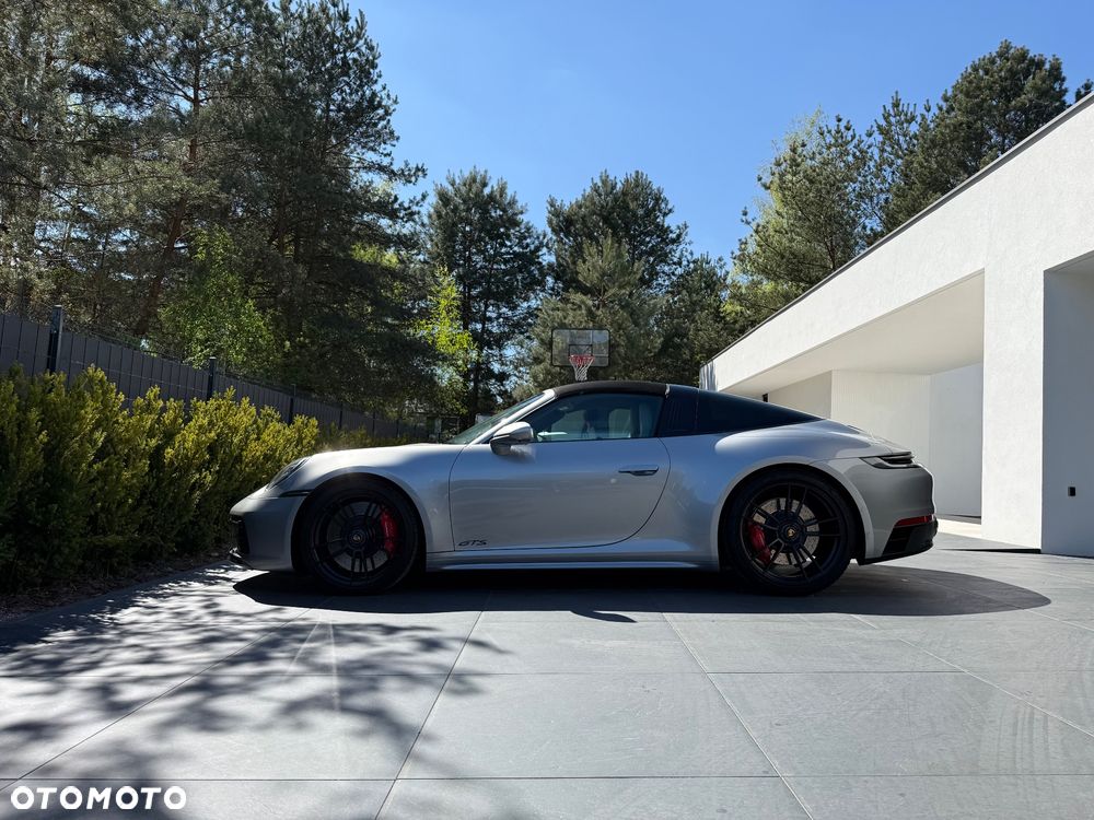 Porsche 911 Targa 4 GTS - 10