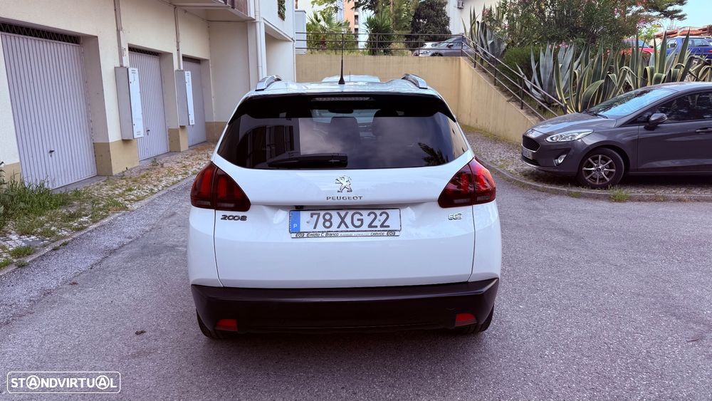 Peugeot 2008 1.2 PureTech Style - 5