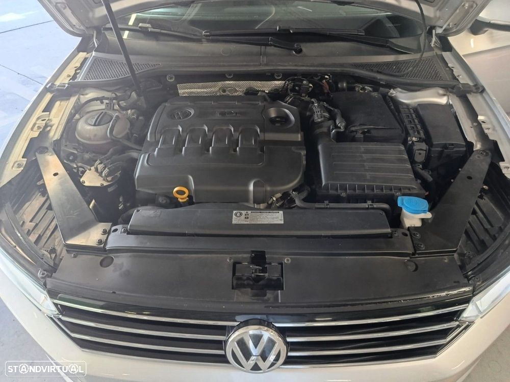 VW Passat Variant 1.6 TDI Confortline - 11