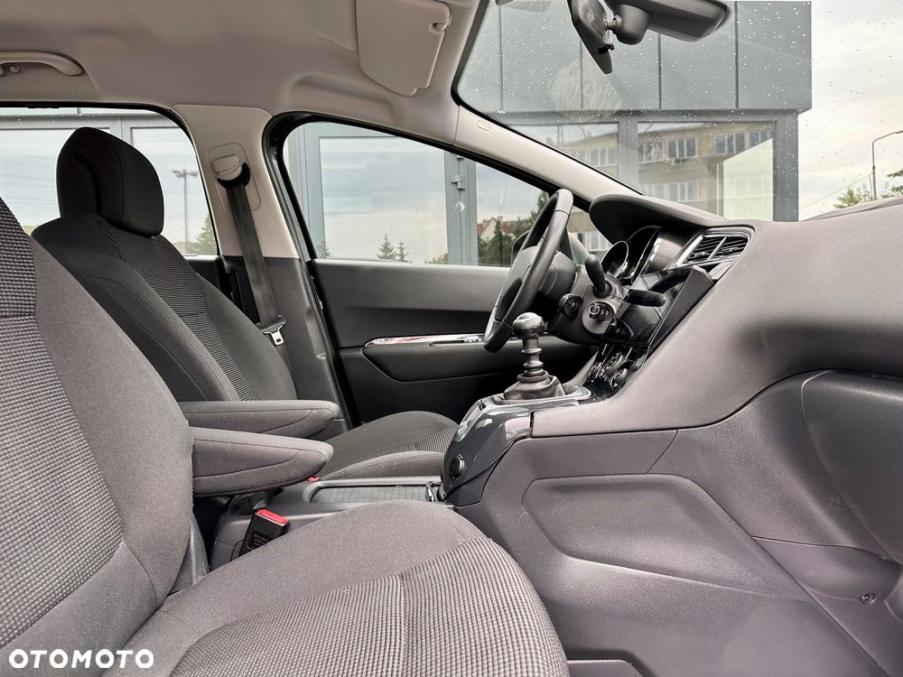 Peugeot 5008 HDI FAP 115 Style - 23